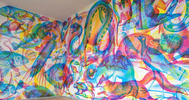 des-murs-stupefiants-qui-se-metamorphosent-en-fonction-de-la-lumiere1