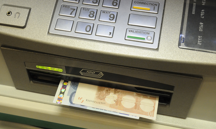 95-des-distributeurs-de-billets-bientot-en-danger-de-piratage