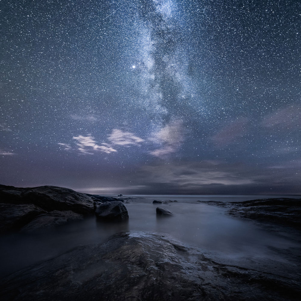 rocher-mer-ciel-etoiles-nuit