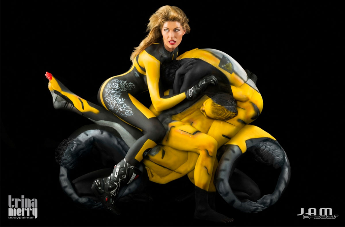 body-painting-peinture-corps-moto-course