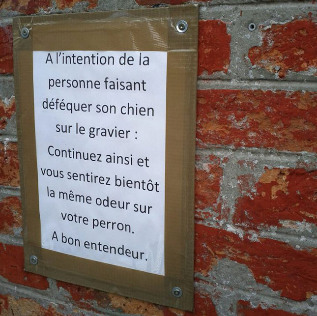 une