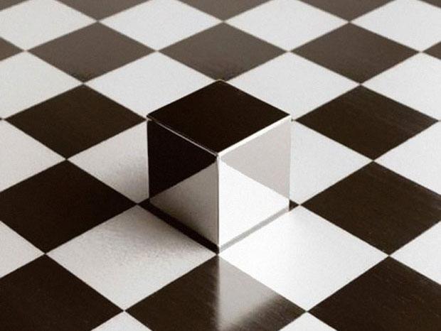 les-impressionnantes-illusions-photos-en-noir-et-blanc-de-chema-madoz-une