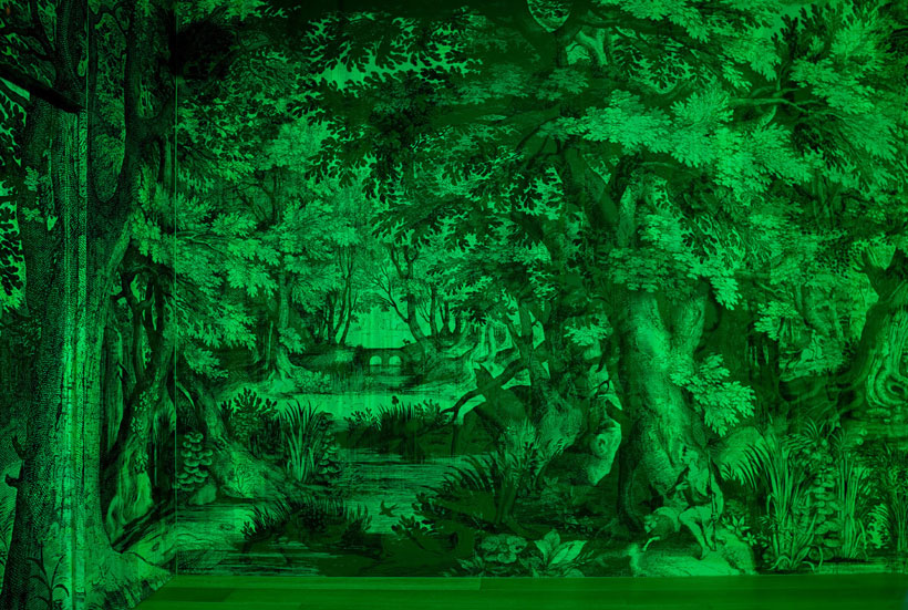 des-murs-stupefiants-qui-se-metamorphosent-en-fonction-de-la-lumiere15