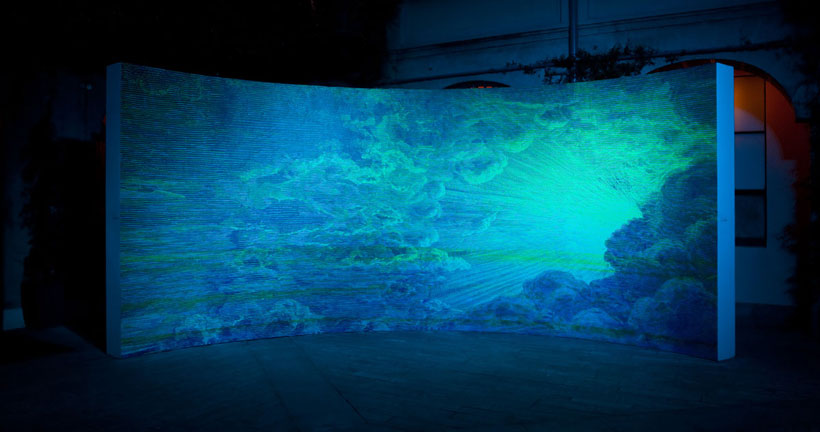 des-murs-stupefiants-qui-se-metamorphosent-en-fonction-de-la-lumiere19