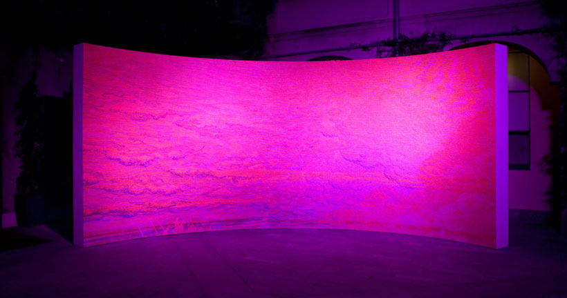 des-murs-stupefiants-qui-se-metamorphosent-en-fonction-de-la-lumiere24
