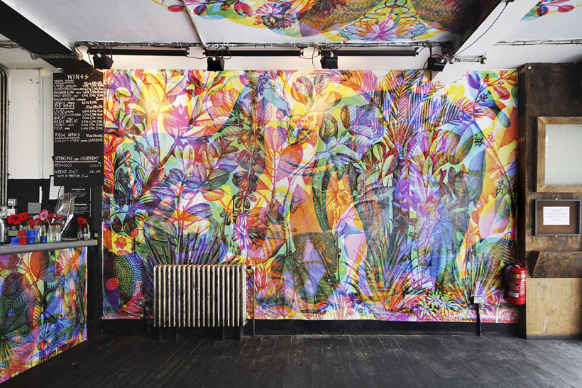 des-murs-stupefiants-qui-se-metamorphosent-en-fonction-de-la-lumiere5