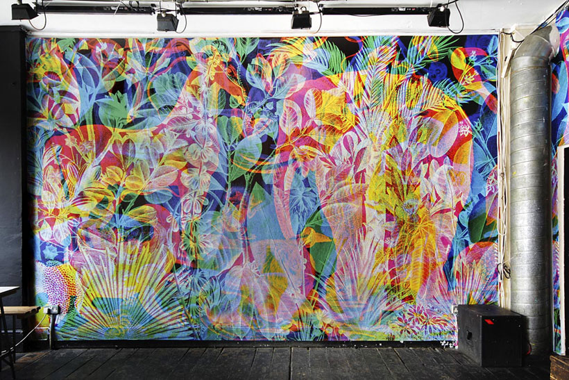 des-murs-stupefiants-qui-se-metamorphosent-en-fonction-de-la-lumiere6