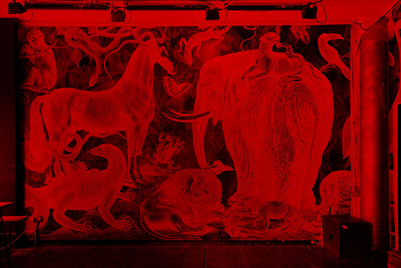 des-murs-stupefiants-qui-se-metamorphosent-en-fonction-de-la-lumiere7