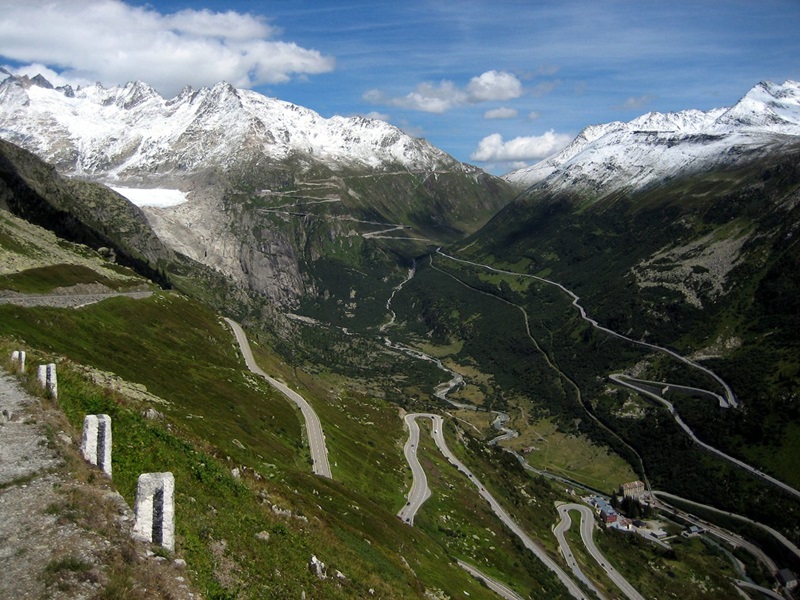 21_routes_spectaculaires_que_vous_devez_parcourir_au_moins_une_fois_dans_votre_vie_2
