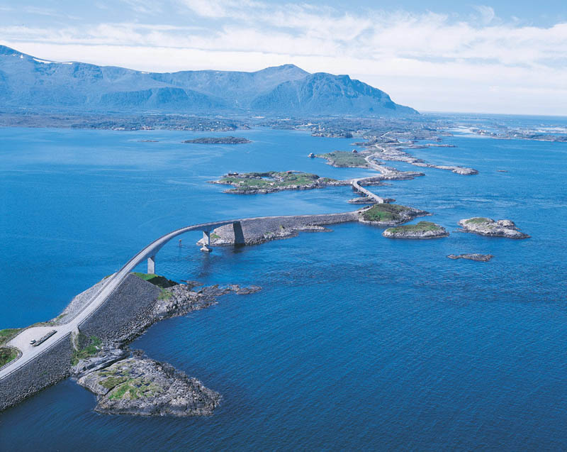 21_routes_spectaculaires_que_vous_devez_parcourir_au_moins_une_fois_dans_votre_vie_3