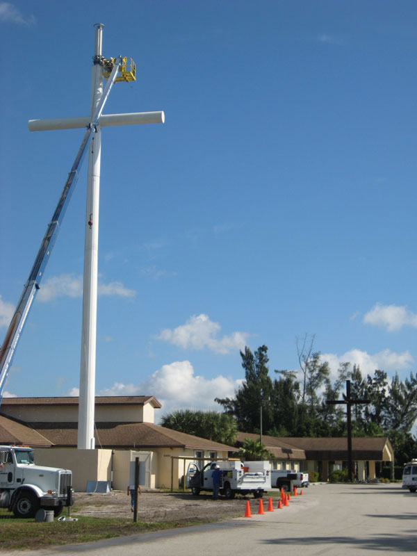25-exemples-de-camouflages-ingenieux-pour-cacher-vos-antennes-telephoniques14
