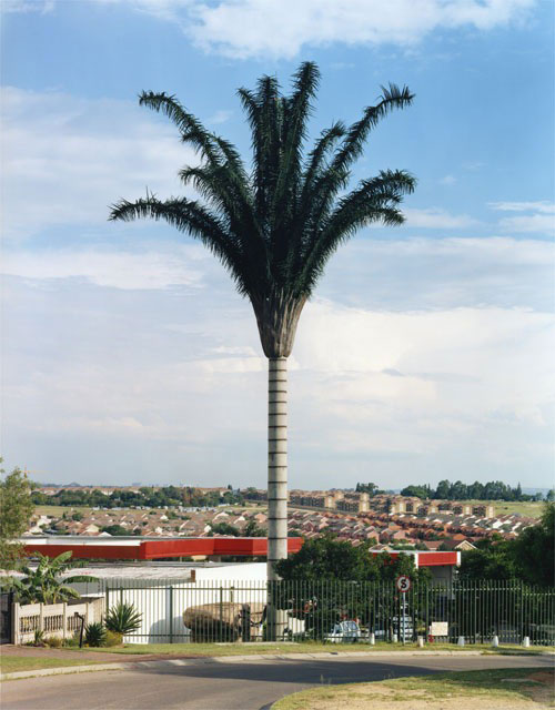 25-exemples-de-camouflages-ingenieux-pour-cacher-vos-antennes-telephoniques9