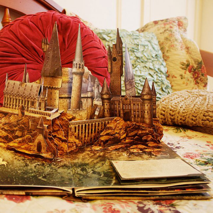 les-gadgets-geek-du-vendredi-chargeur-360-livre-pop-up-harry-potter5