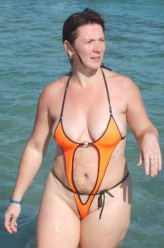 16-types-de-maillots-de-bains-improbables-et-originaux-a-porter-ou-pas-cet-ete20