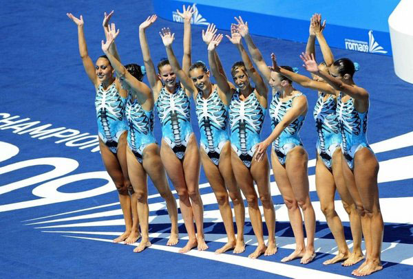 16-types-de-maillots-de-bains-improbables-et-originaux-a-porter-ou-pas-cet-ete3
