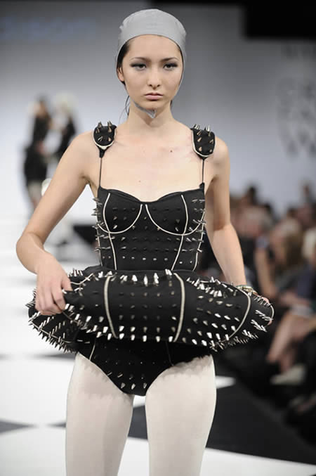16-types-de-maillots-de-bains-improbables-et-originaux-a-porter-ou-pas-cet-ete5