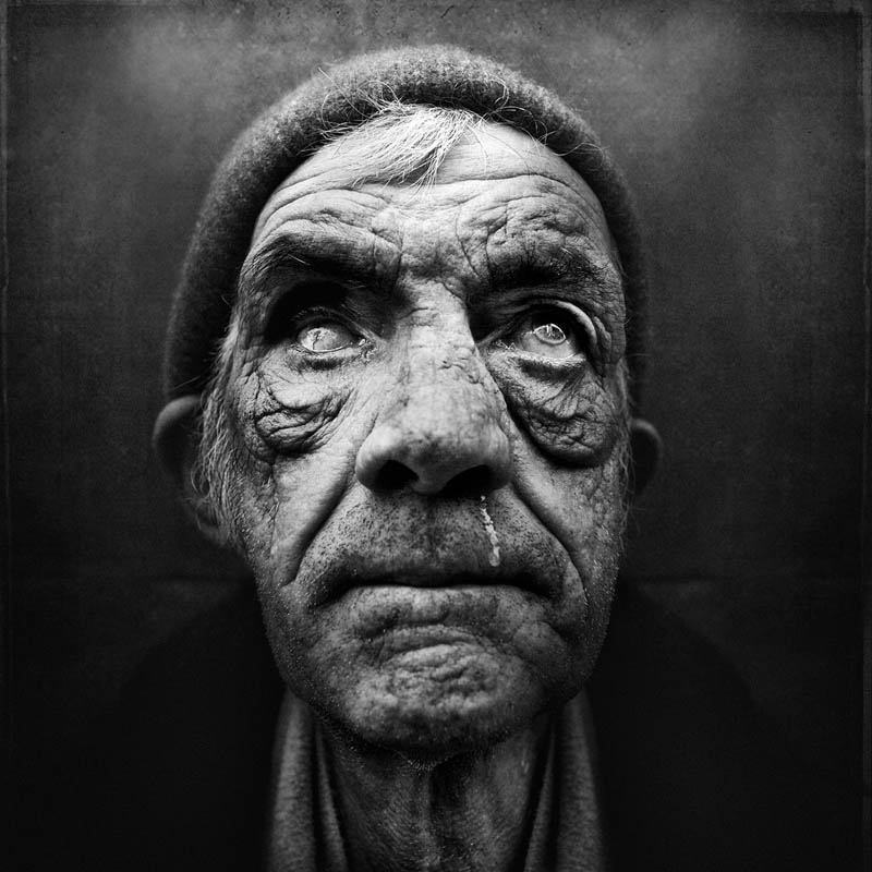 25_portraits_de_sans_abri_realises_en_noir_et_blanc_qui_ne_vous_laisseront_pas_insensible_13