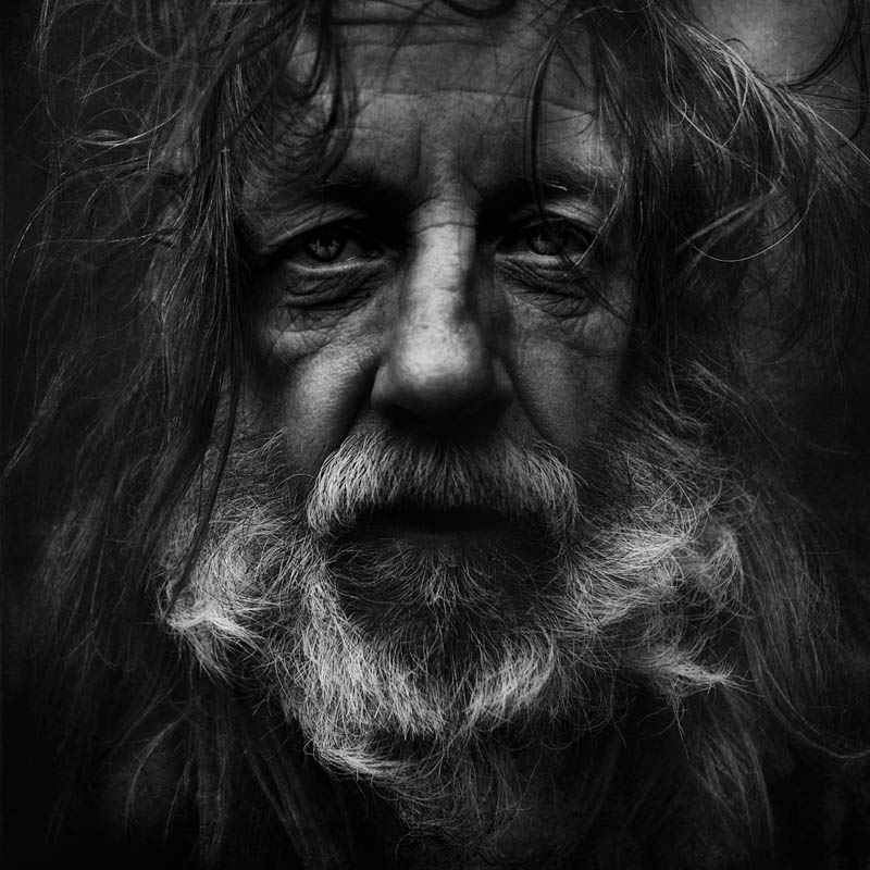 25_portraits_de_sans_abri_realises_en_noir_et_blanc_qui_ne_vous_laisseront_pas_insensible_17