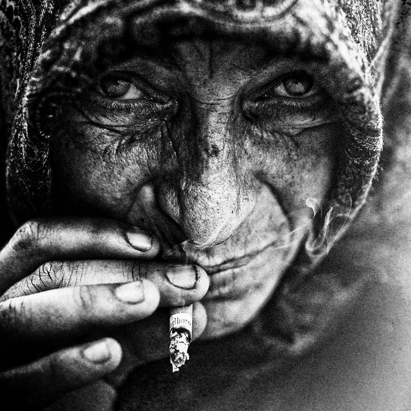 25_portraits_de_sans_abri_realises_en_noir_et_blanc_qui_ne_vous_laisseront_pas_insensible_27