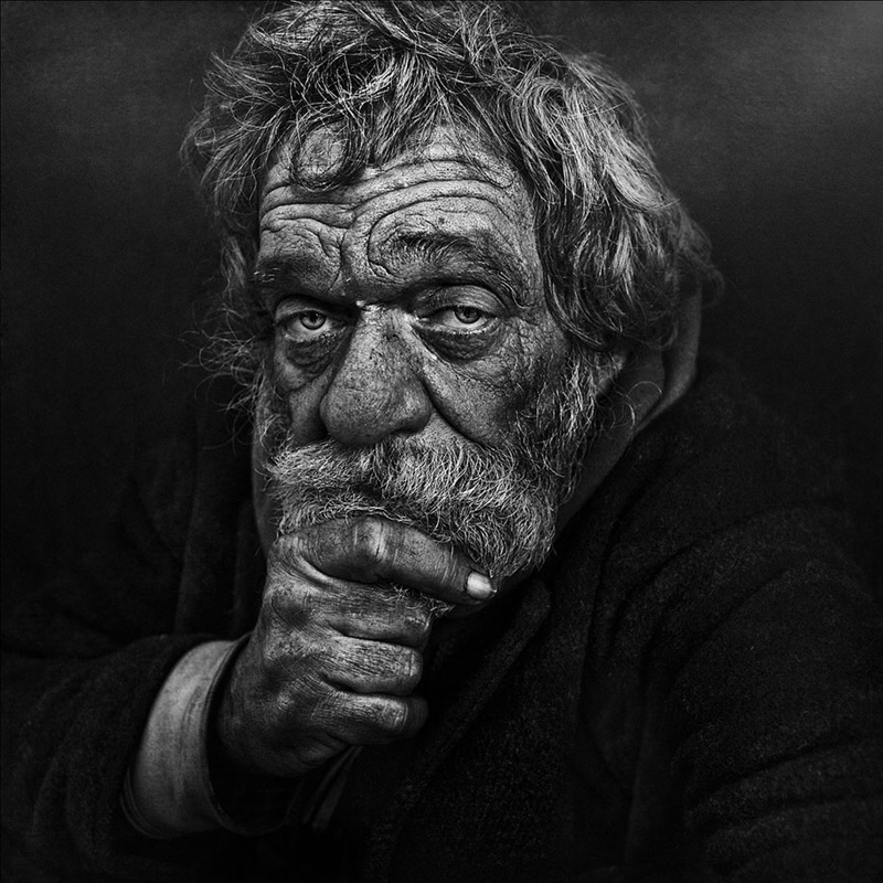 25_portraits_de_sans_abri_realises_en_noir_et_blanc_qui_ne_vous_laisseront_pas_insensible_29