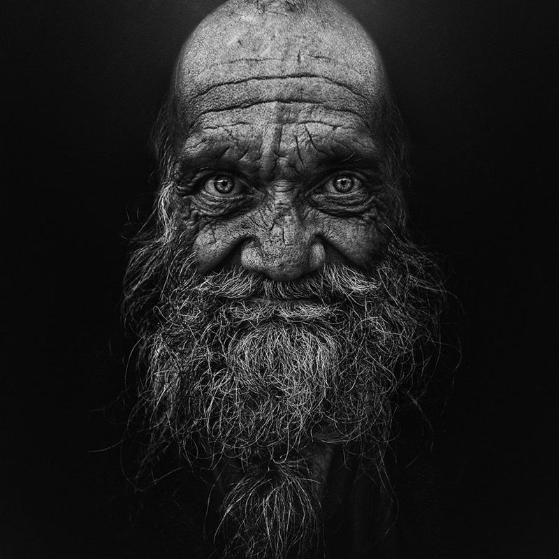 25_portraits_de_sans_abri_realises_en_noir_et_blanc_qui_ne_vous_laisseront_pas_insensible_30