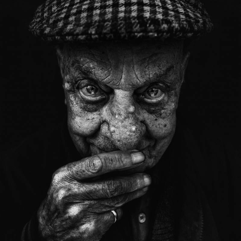 25_portraits_de_sans_abri_realises_en_noir_et_blanc_qui_ne_vous_laisseront_pas_insensible_6