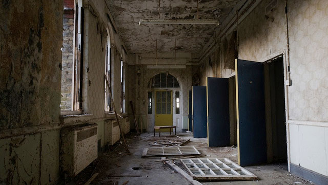 a-la-decouverte-des-asiles-abandonnes-les-plus-flippants-du-monde1