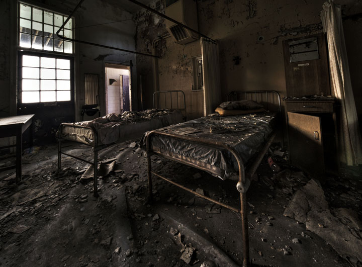 a-la-decouverte-des-asiles-abandonnes-les-plus-flippants-du-monde12