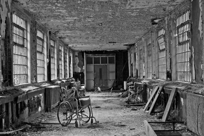 a-la-decouverte-des-asiles-abandonnes-les-plus-flippants-du-monde19