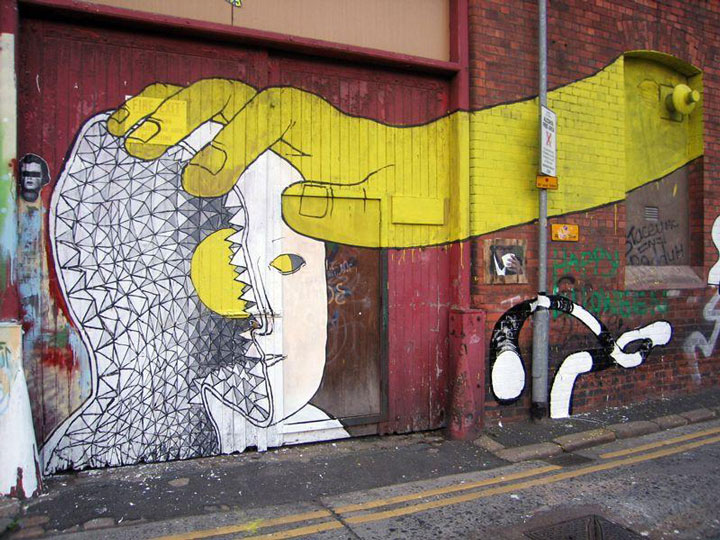 blu-lartiste-urbain-qui-metamorphose-les-facades-dimmeubles-avec-ses-peintures-engagees102