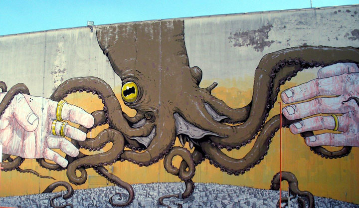 blu-lartiste-urbain-qui-metamorphose-les-facades-dimmeubles-avec-ses-peintures-engagees103