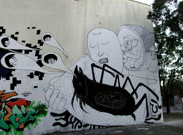 blu-lartiste-urbain-qui-metamorphose-les-facades-dimmeubles-avec-ses-peintures-engagees113