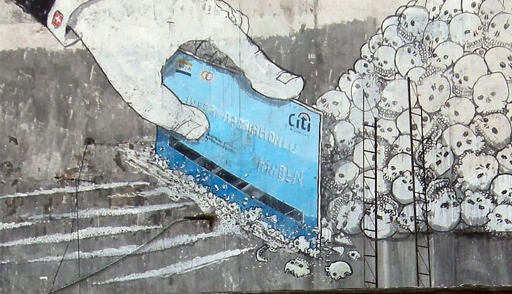 blu-lartiste-urbain-qui-metamorphose-les-facades-dimmeubles-avec-ses-peintures-engagees118