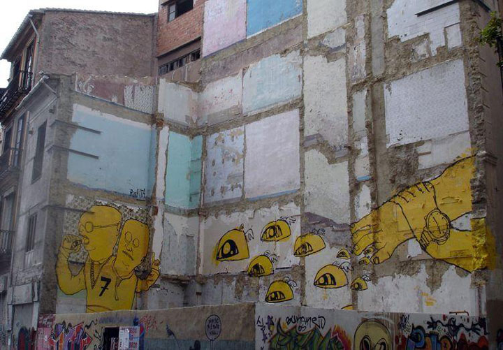 blu-lartiste-urbain-qui-metamorphose-les-facades-dimmeubles-avec-ses-peintures-engagees26