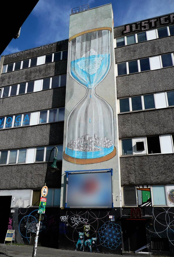 blu-lartiste-urbain-qui-metamorphose-les-facades-dimmeubles-avec-ses-peintures-engagees47