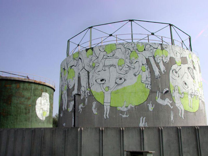 blu-lartiste-urbain-qui-metamorphose-les-facades-dimmeubles-avec-ses-peintures-engagees87