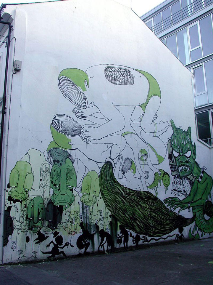 blu-lartiste-urbain-qui-metamorphose-les-facades-dimmeubles-avec-ses-peintures-engagees99