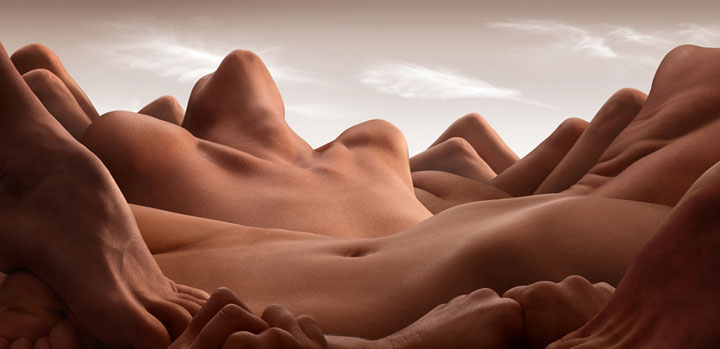 les-corps-dhommes-et-de-femmes-metamorphoses-en-13-paysages-desertiques1