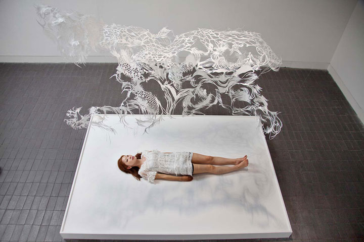 les-extraordinaires-sculptures-de-papier-decoupees-a-la-main-de-nahoko-kojima10