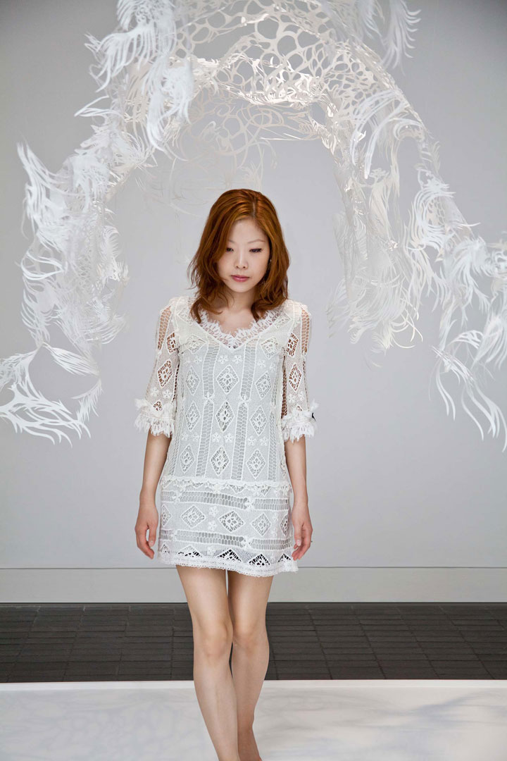 les-extraordinaires-sculptures-de-papier-decoupees-a-la-main-de-nahoko-kojima14