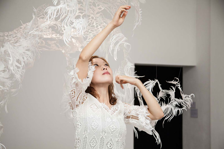 les-extraordinaires-sculptures-de-papier-decoupees-a-la-main-de-nahoko-kojima15