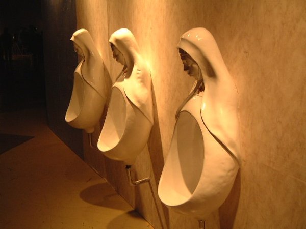 les-50-toilettes-les-plus-insolites-au-monde-27