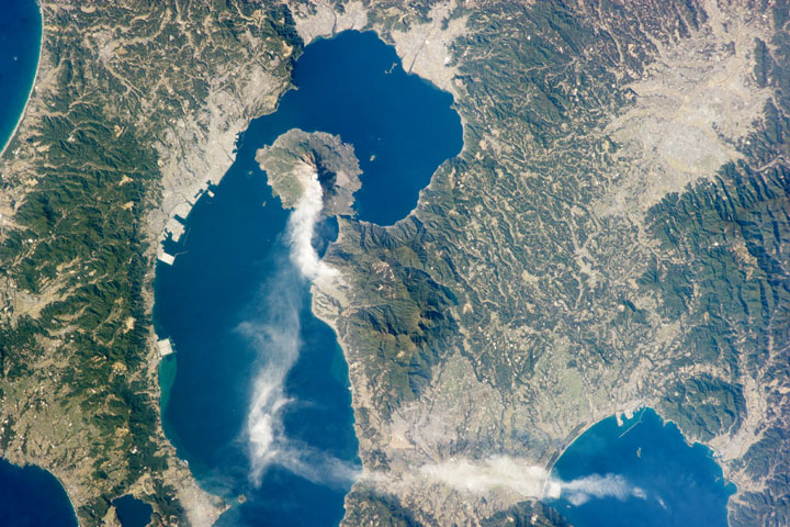 55-photographies-epoustouflantes-de-la-terre-vue-de-lespace-prises-par-des-satellites-de-la-nasa51