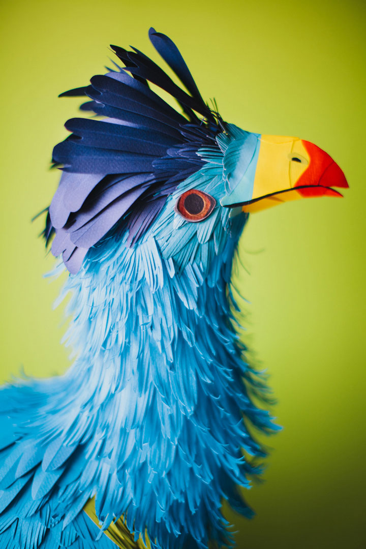 ces-sublimes-reproductions-doiseaux-multicolores-sont-entierement-faites-de-papier101