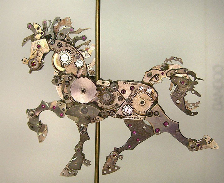 de-vieilles-montres-a-gousset-recyclees-et-transformees-en-detonnantes-sculptures27