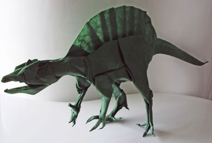 des-feuilles-de-papier-se-metamorphosent-en-magnifiques-animaux-grace-a-des-origamis12