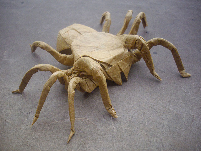 des-feuilles-de-papier-se-metamorphosent-en-magnifiques-animaux-grace-a-des-origamis13