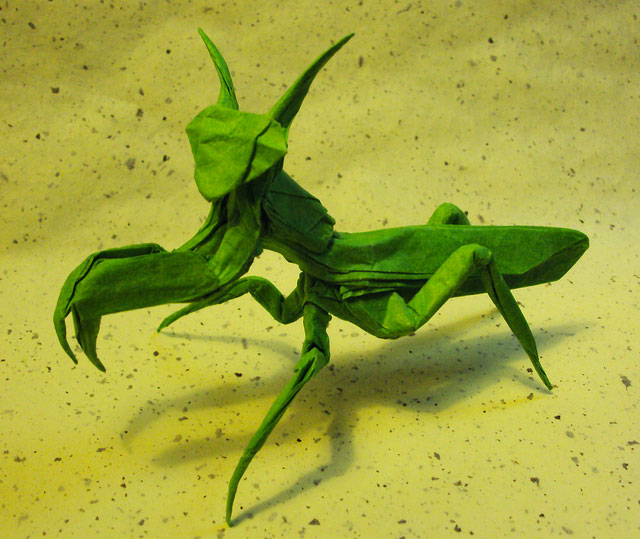 des-feuilles-de-papier-se-metamorphosent-en-magnifiques-animaux-grace-a-des-origamis19