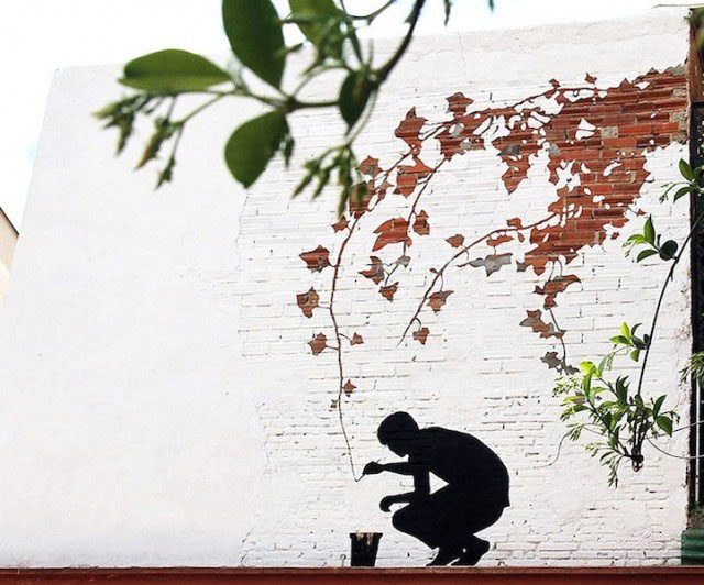 quand-le-street-art-se-met-au-vert-et-se-mele-a-la-nature-33