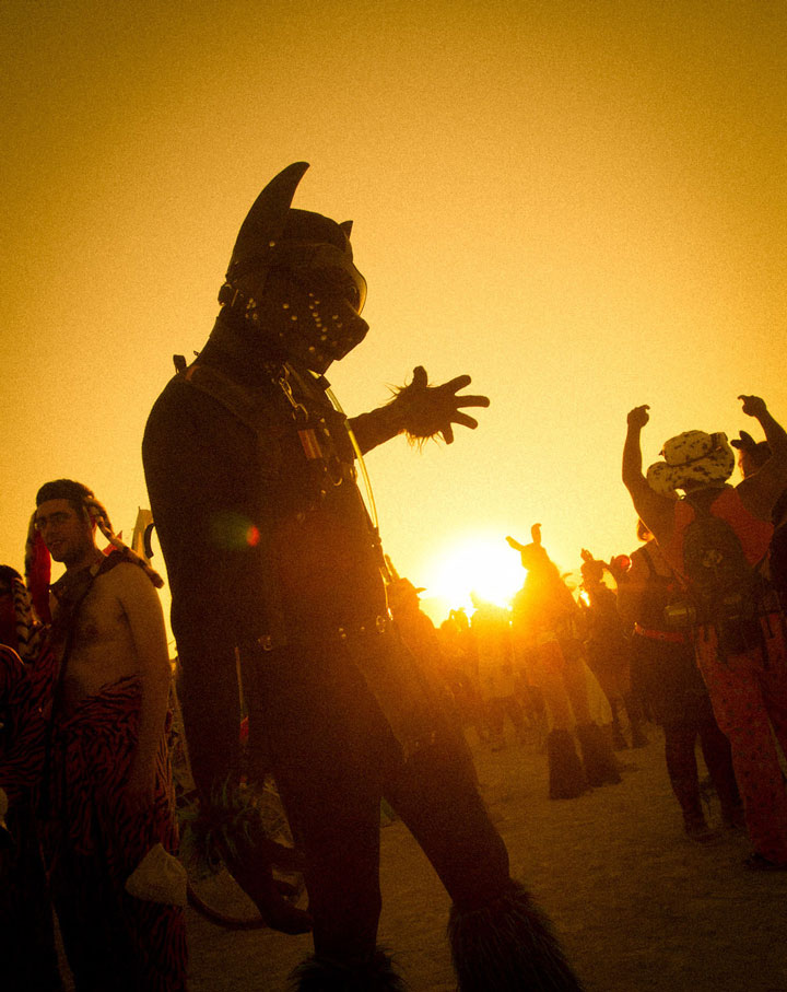 105-cliches-exceptionnels-du-burning-man-festival-le-rassemblement-surrealiste-dartistes-du-monde-entier101